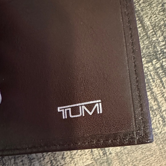 Tumi Dark Brown Leather Tri-Fold Wallet - Picture 4 of 6